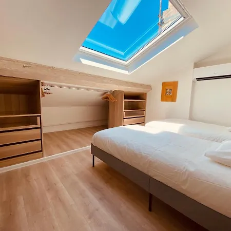 Chic Spacious 2br Few Steps From The Center شقة كان