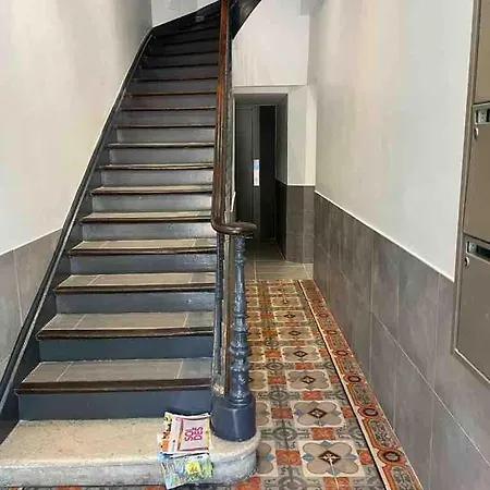 شقة Chic Spacious 2br Few Steps From The Center *